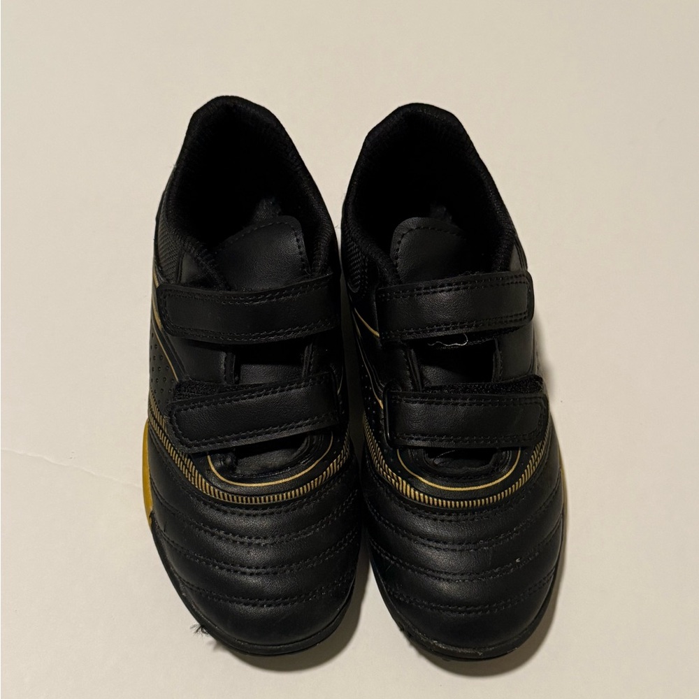 Stylish Black Sneakers with‎ Gold Details